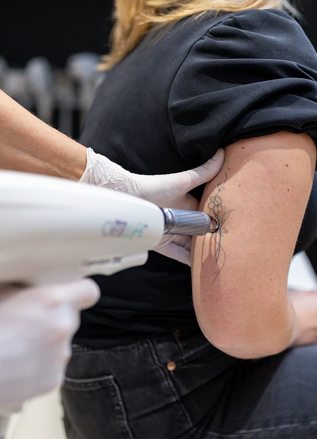 Dermacare Voorschoten Etalage 04